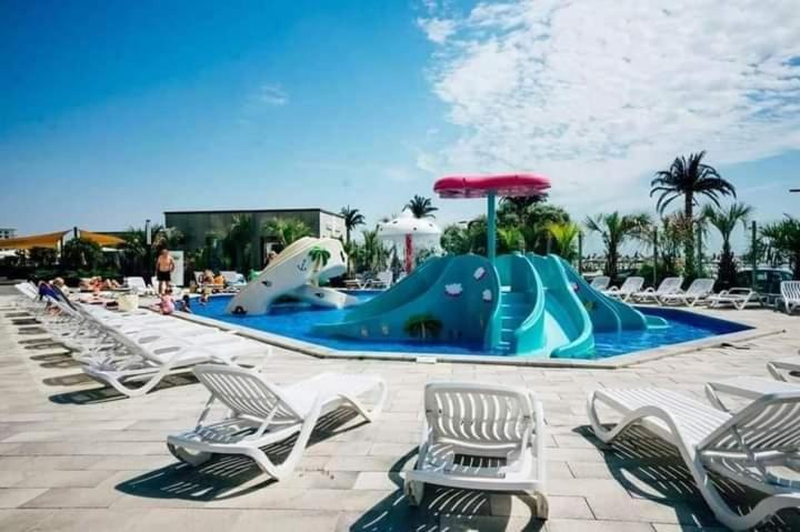 Alezzi Resort Luxury Apartament Prima Linie La Mare Năvodari Zewnętrze zdjęcie